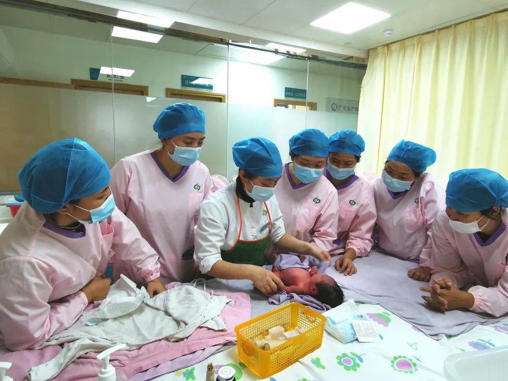 纳雍县妇婴监护型护送